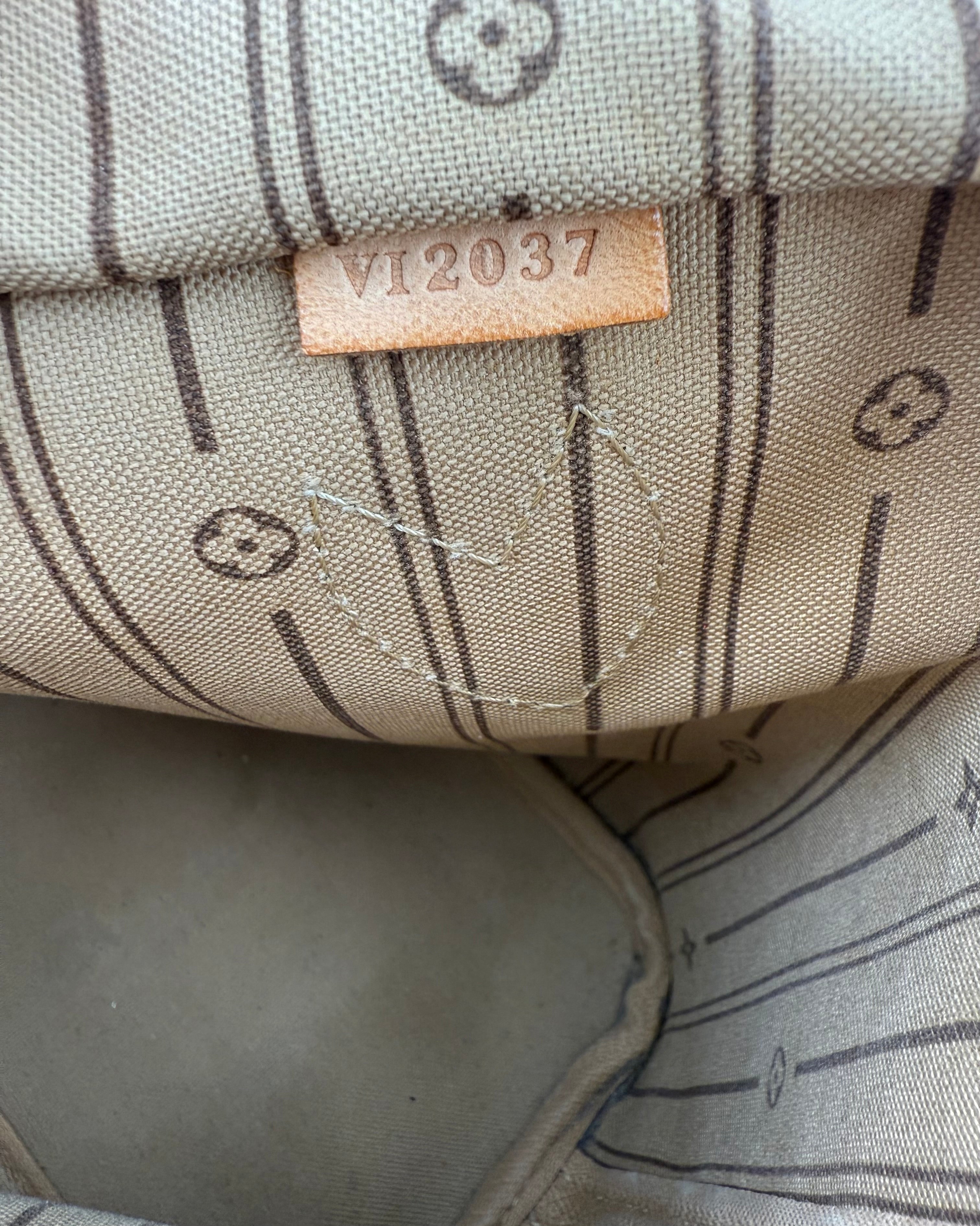 Louis Vuitton Neverfull PM