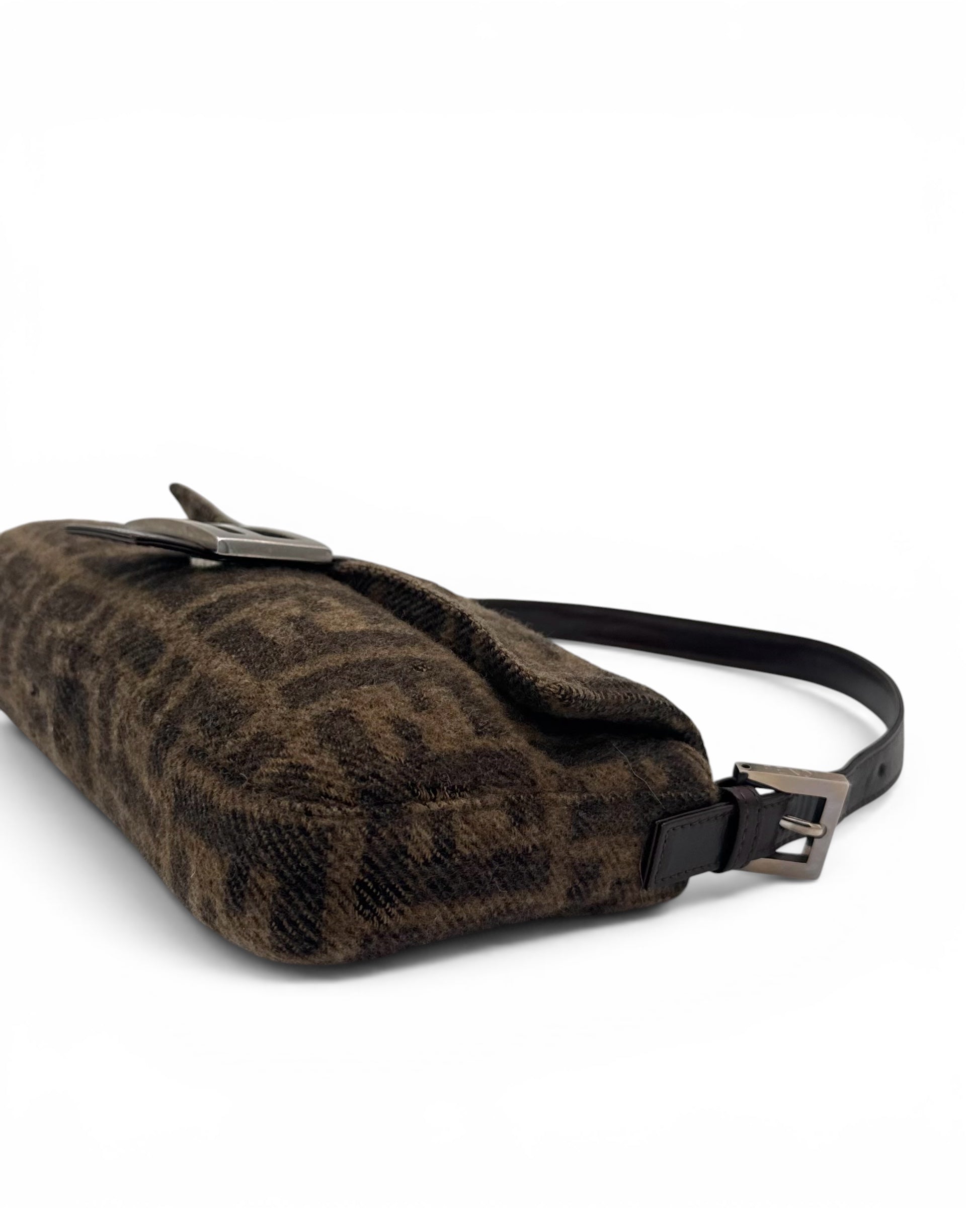Fendi Baguette Cashmere