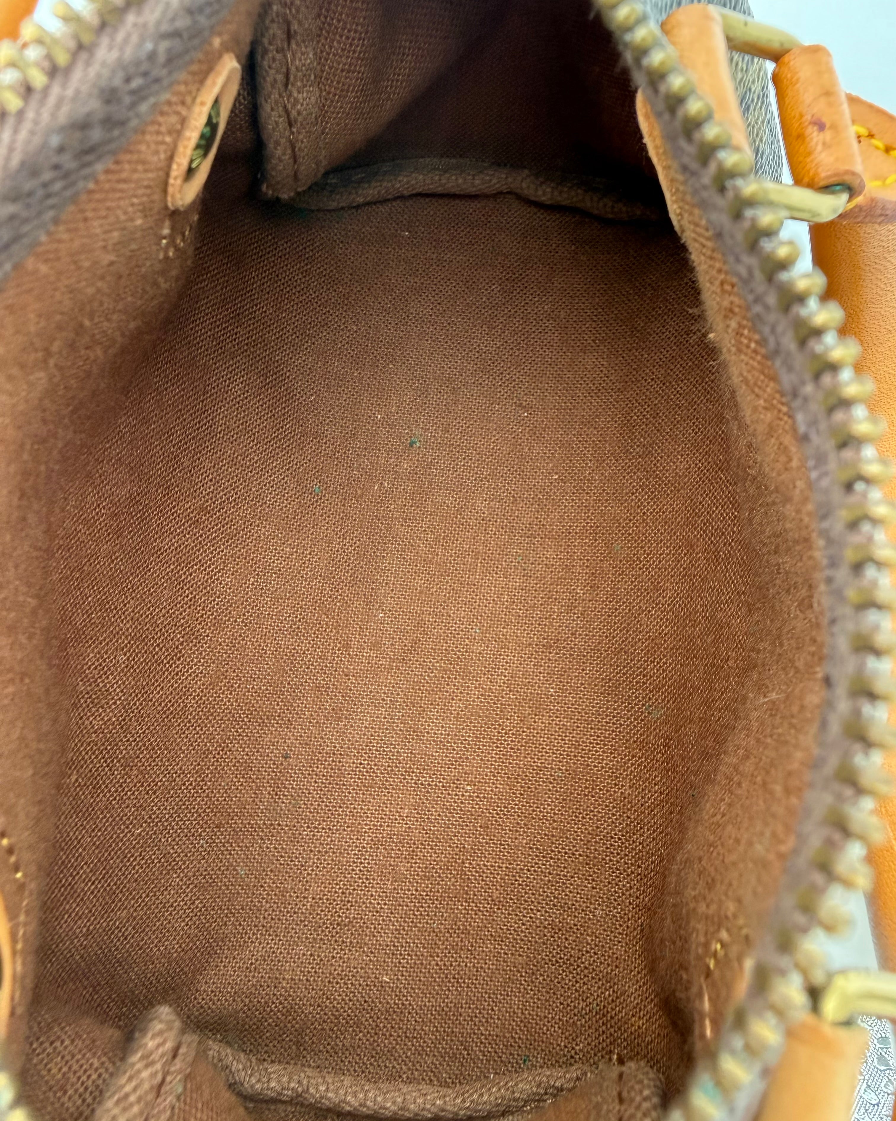 Louis Vuitton Nano Speedy mit Schultergurt