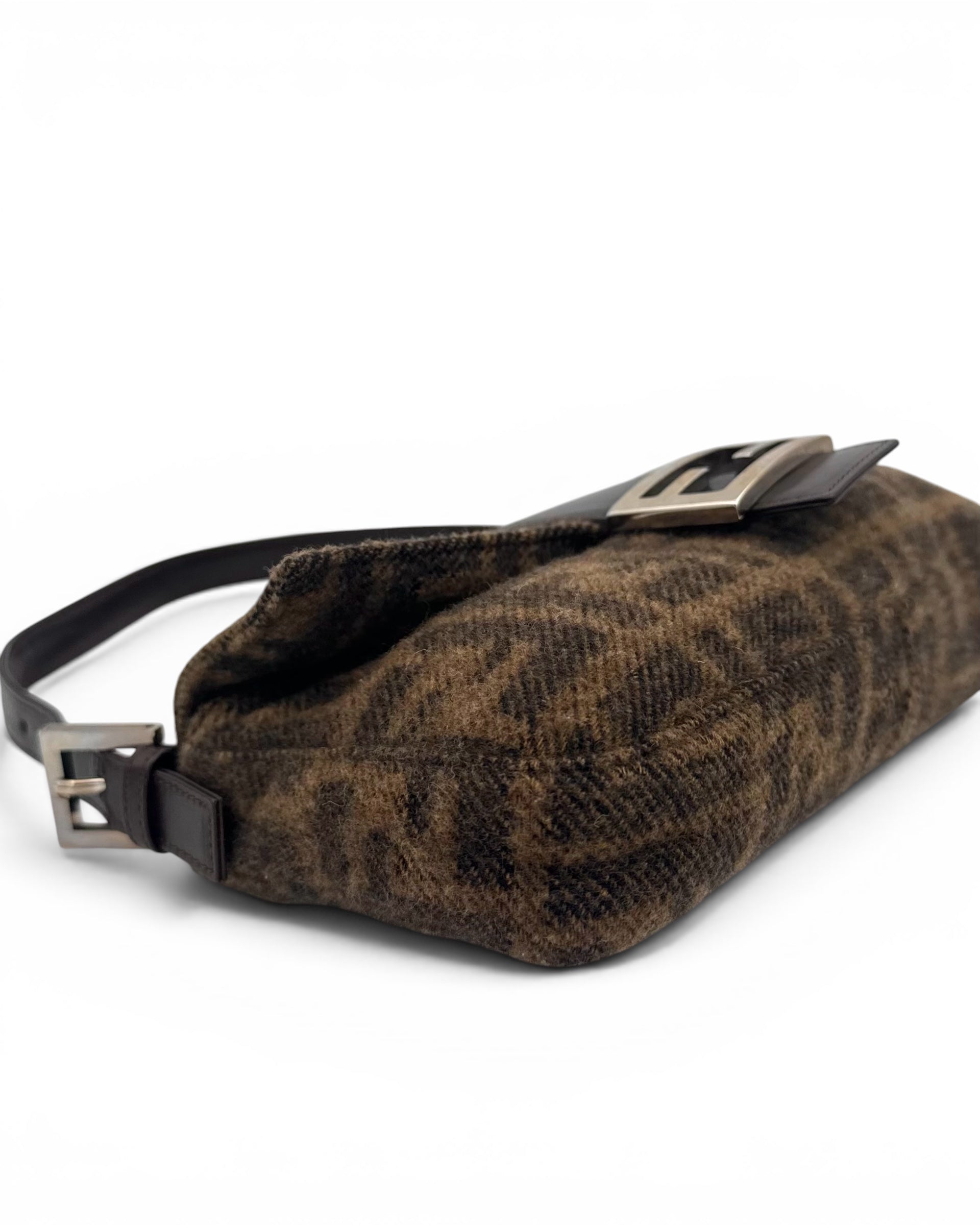 Fendi Baguette Cashmere